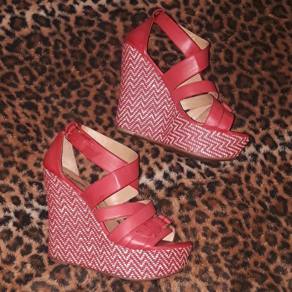 Red Wedges - Picture 3 of 3